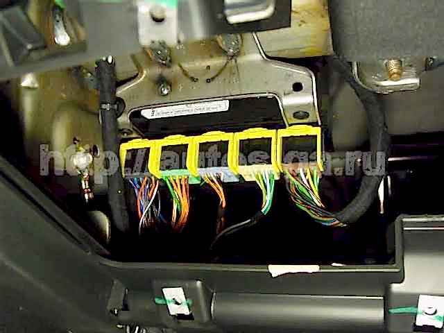 Точки подключения автосигнализации на Ford Fusion 2007