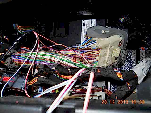 Фото точек подключения автосигнализации на Ford Transit 2009