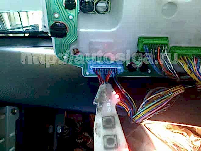 Фото точек подключения автосигнализации на Honda Odyssey