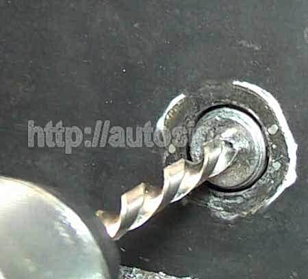 Как выкрутить сломанный болт