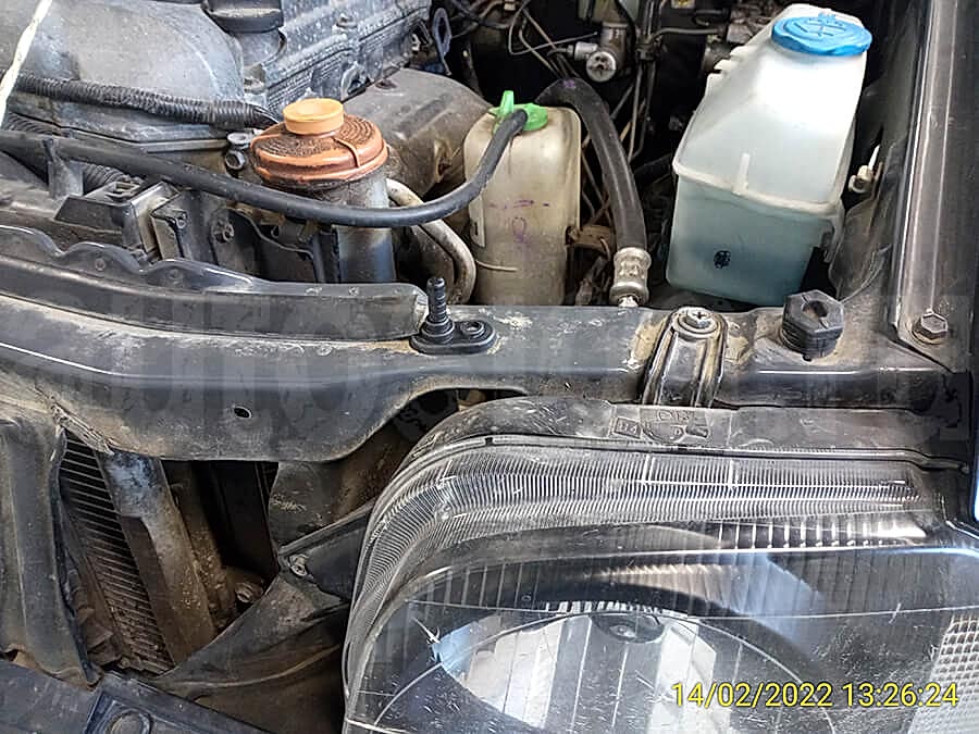 Suzuki Jimny 2008: фото точек подключения сигнализации