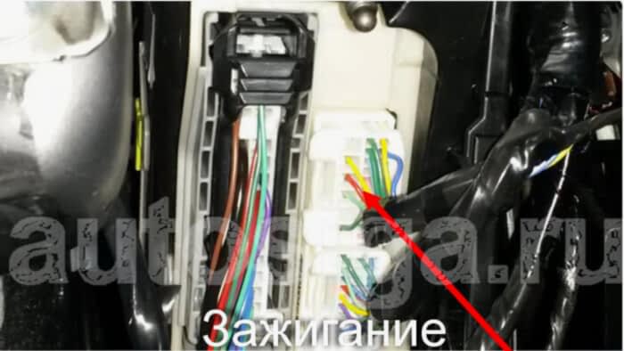 Точки подключения автосигнализации на Toyota Vellfire 2009 PTS